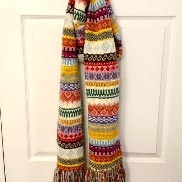 Vintage Gap Holiday Scarf (03) - Picture 2 of 8